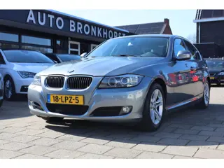 BMW 3 Serie 318i AUTOMAAT | NAVI | LEDER | NAP | TREKHAAK