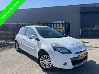 Renault Clio 1.2 Special Line Clima Lage Kilometers