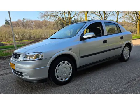 Opel Astra 1.6 8V NL Auto - APK T/M 17-03-2027 - 115.562 km