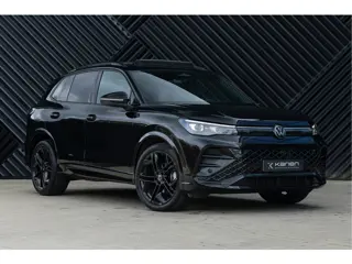 Volkswagen Tiguan 1.5 eTSI R-Line ACC Pano IQ Light Massage 360 Ambient Winterpakket
