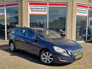 Volvo V60 1.6 D2 Kinetic Automaat - Navi - Clima - 2013