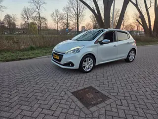Peugeot 208 1.2 PureTech Active Pano Mooie Auto