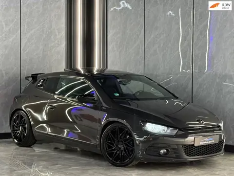 Volkswagen Scirocco 1.4 TSI Pano | DSG | Led | Velgen | Navi | Clima | Cruise | Stuurbed | Boekjes