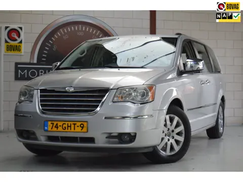 Chrysler Grand Voyager 3.8 V6 Limited, 7zits, Trekhaak, APK, VEEL OPTIES