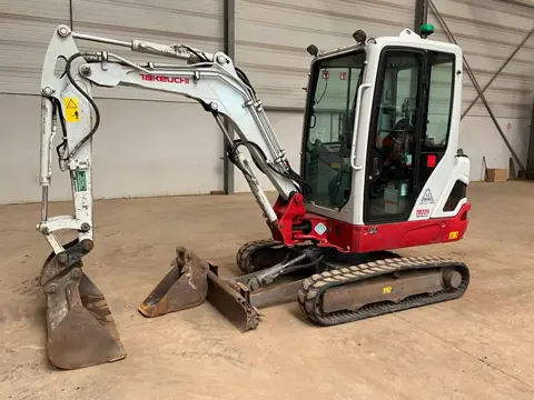 Takeuchi TB 225 (bj 2021)