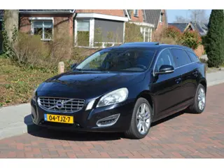 Volvo V60 2.0T Summum Navi/leer/schuifdak
