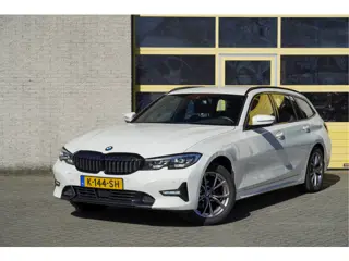 BMW 3 Serie Touring 318i Automaat! High Executive Sport BJ2021 Lmv 17" | Led V+A | Pdc | Navi | Afne