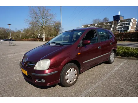 Nissan Almera Tino export 1.8 Visia (bj 2004)