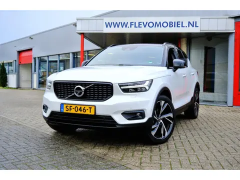 Volvo XC40 2.0 T5 247PK AWD R-Design Intro Edition Aut. Pano|Half leder|Carplay|Pilot assist