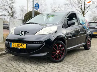 Peugeot 107 1.0-12V XR airco 5drs nieuwe apk