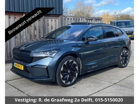 Skoda Enyaq iV 80 Sportline SOH 91% | Schuif-/Kanteldak | Navigatie | Camera |