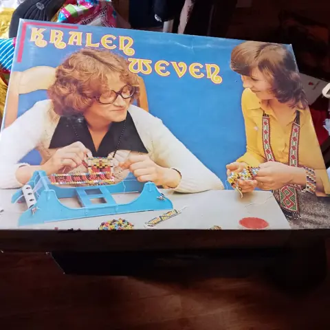 kralen weven, leuke bezigheid - compleet in doos