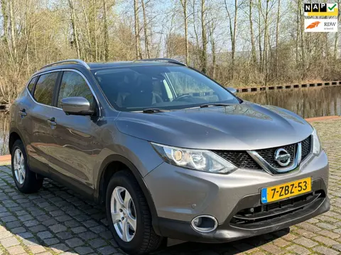 Nissan Qashqai 1.2 Connect Edition Automaat uniek km org nl auto 1e eigenaar panorama dak achteruit 
