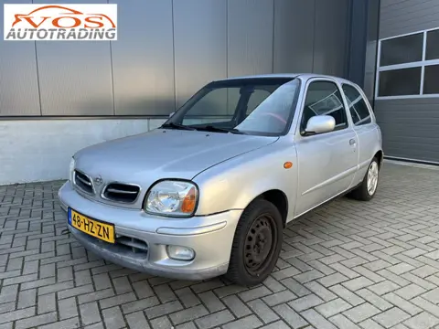 Nissan Micra 1.4 Luxury (bj 2002)