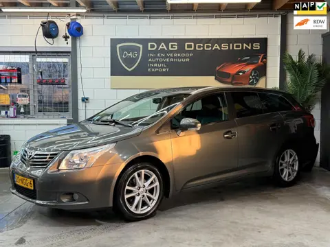 Toyota Avensis Wagon 2.0 D-4D Business CAMERA|LEER|TREKHAAK|DEALER ONDERHOUDEN