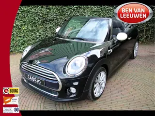 MINI Cabrio 1.5 Cooper Chili F57 met Keyless, LED, Navi, BT en 17"