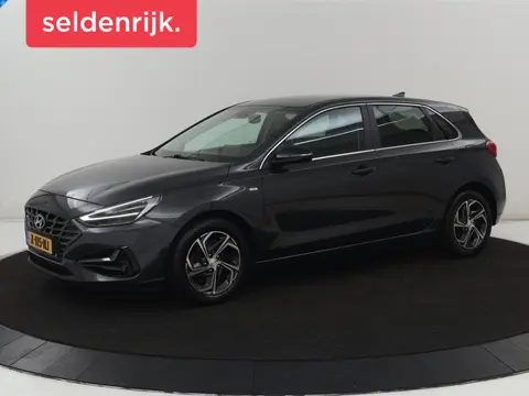 Hyundai i30 1.5 T-GDi MHEV Premium | Stoelventilatie | Leder |  Trekhaak | Camera | Carplay | Stoelv