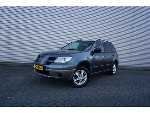 Mitsubishi Outlander Sport 2.0 Invite+ Airco / Cruise / Elektr. ramen / Trekhaak / Lm velgen / NAP