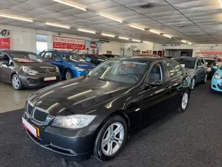 BMW 3-serie 318i Business Line. Geheel Dealer onderhouden, nwe apk en service gehad!