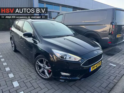Ford Focus Wagon 1.5 Titanium navi LM airco cruise