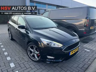 Ford Focus Wagon 1.5 Titanium navi LM airco cruise