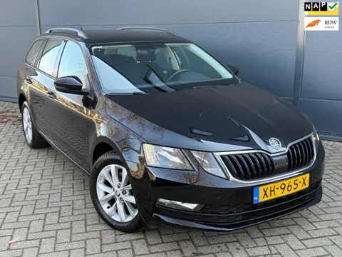 Skoda Octavia Combi 1.0 TSI/ Automaat/carplay/Navi/cruise/Airco/parkesensoren
