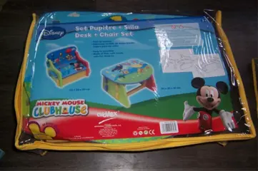 Sterk foam stoel en tafel setje nieuw !!!