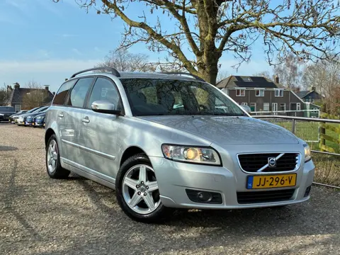 Volvo V50 2.0 Momentum | Cruise + Airco Nu € 1.350,-!!!