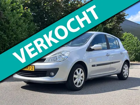 Renault Clio 1.6-16V Dynamique Automaat*5DR*Cruise*Airco*NAP*Trekhaak*Distributie VV*2e eigenaar*