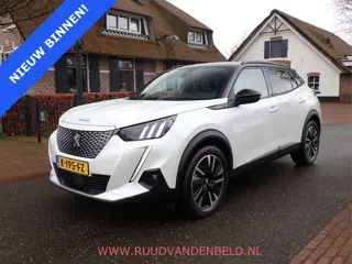 Peugeot e-2008 EV GT Première 1 fase 50 kWh / 92% SOH / PANODAK / STOELVERWARMING / ACC / CARPLAY