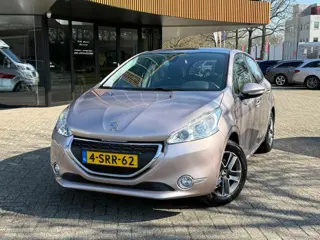 Peugeot 208 1.2 e-VTi Active|Rijklaar!|Garantie|Pano|Trekhaak|Bluetooth