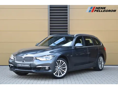 BMW 3 Serie Touring 320i Edition Luxury Line * Hifi * LED * Achteruitrijcamera * Leder * Lichtpakket