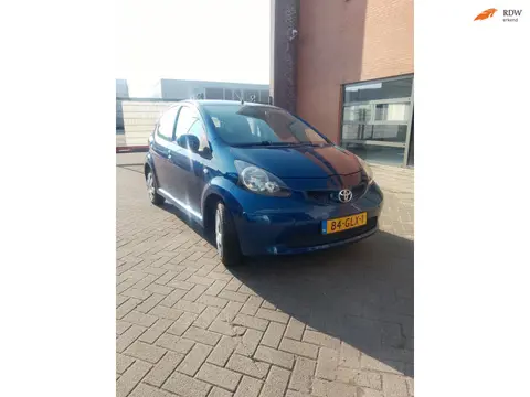 Toyota Aygo 1.0-12V +