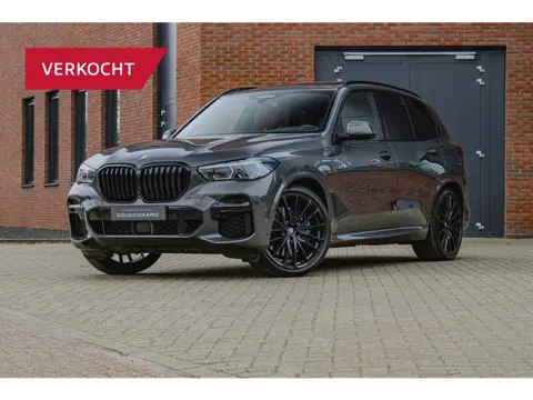 BMW X5 XDrive45e M-Sport | Bowers & Wilkins | INDIVIDUAL Tartufo | Pano | Laser | Trekhaak | HUD
