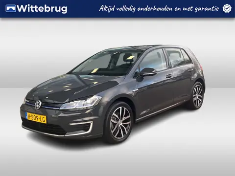Volkswagen e-Golf E-DITION / LED / Navigatie / Parkeersensoren / 17" LMV