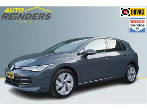 Volkswagen Golf 1.5 eHybrid Life Edition + Plug-in / 140km/ Keyless/ Camera/ Groot scherm/ 17inch/ S