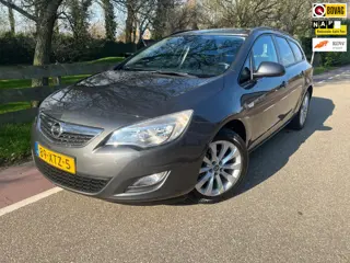 Opel Astra Sports Tourer 1.4 Turbo Anniversary Edition airco trekhaak