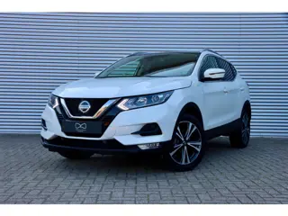 Nissan Qashqai 1.3 DIG-T N-Connecta | PANORAMA | CAMERA | 2E EIGENAAR | NAVIGATIE | NETTE AUTO!