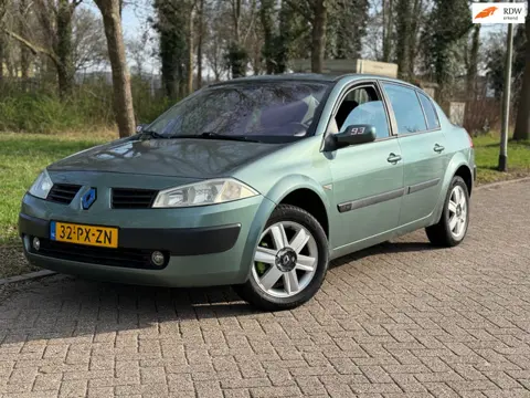 Renault Mégane 1.6-16V Privilège Comfort (bj 2005) AIRCO / CRUISE CONTROLE