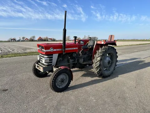 Massey Ferguson 158