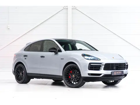 Porsche Cayenne Coupé 3.0 E-Hybrid | Bose | Sport Chrono | 22 Inch |