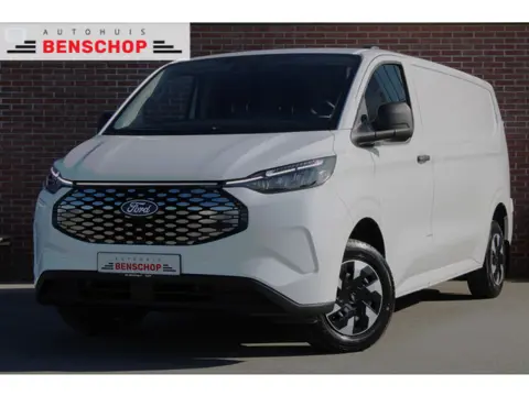 Ford E-Transit Cust. 320 L2H1 Trend 65 kWh |CAMERA|LED|STUUR+STOELVERWARMING|
