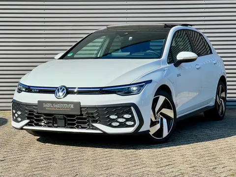 Volkswagen GOLF 1.5 eHybrid GTE 272 PK | IQ-Light | Panorama | Trekhaak | 360 Camera | Head-Up | DCC