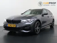 BMW 3-serie Touring 330e X-Drive | M pakket | Leder | Panoramadak | PHEV