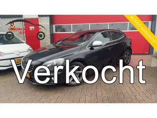 Volvo V40 2.0 D2 R-Design Business NWE D-RIEM / TREKHAAK / XENON / STOELVERW / NAVI / CLIMA / PDC / 