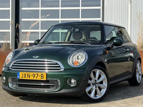 MINI Mini 1.6 Cooper Westminster 122pk | Airco automatisch | Bluetooth | Cruise control | Lederen be