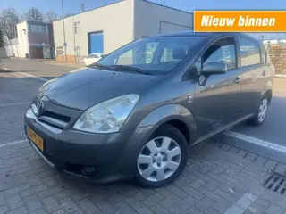 TOYOTA COROLLA VERSO 1.8 VVT-i Sol 7p. AIRCO NAVI RIJDT GOED NAP 