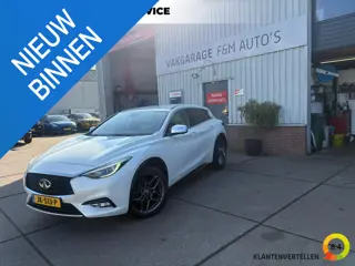 Infiniti Q30 1.6t Premium Tech 360, stoelverwarming, memory, trekhaak