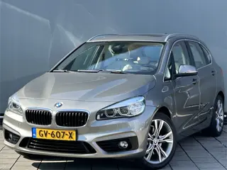 BMW 2 Serie Active Tourer BWJ 2015 | 220i 192PK Sport AUTOMAAT | PANO DAK | TREKHAAK | LEER | SPORTS