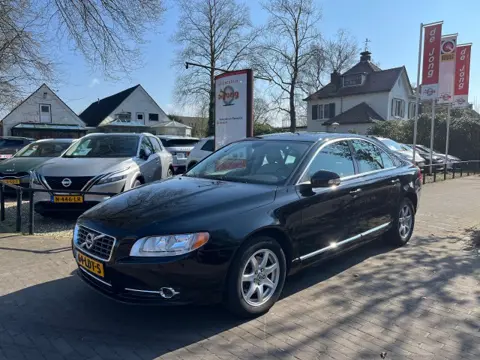 VOLVO S80 2.0 145PK / LEDER / NAVI / PDC / CRUISE CTR. / AIRCO-ECC / STOELVERW. / 16'' LMV